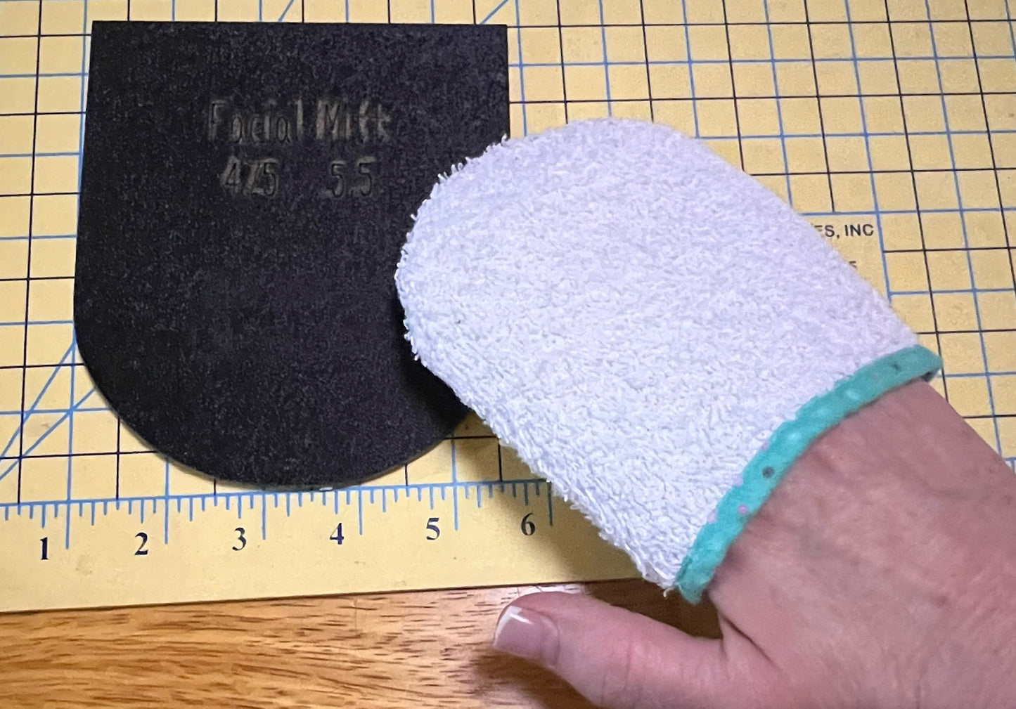 Facial Mitt Template