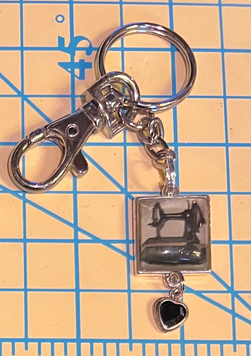 Dangles: Hardware Swivel Clip/Key Chain: Sew/Quilt