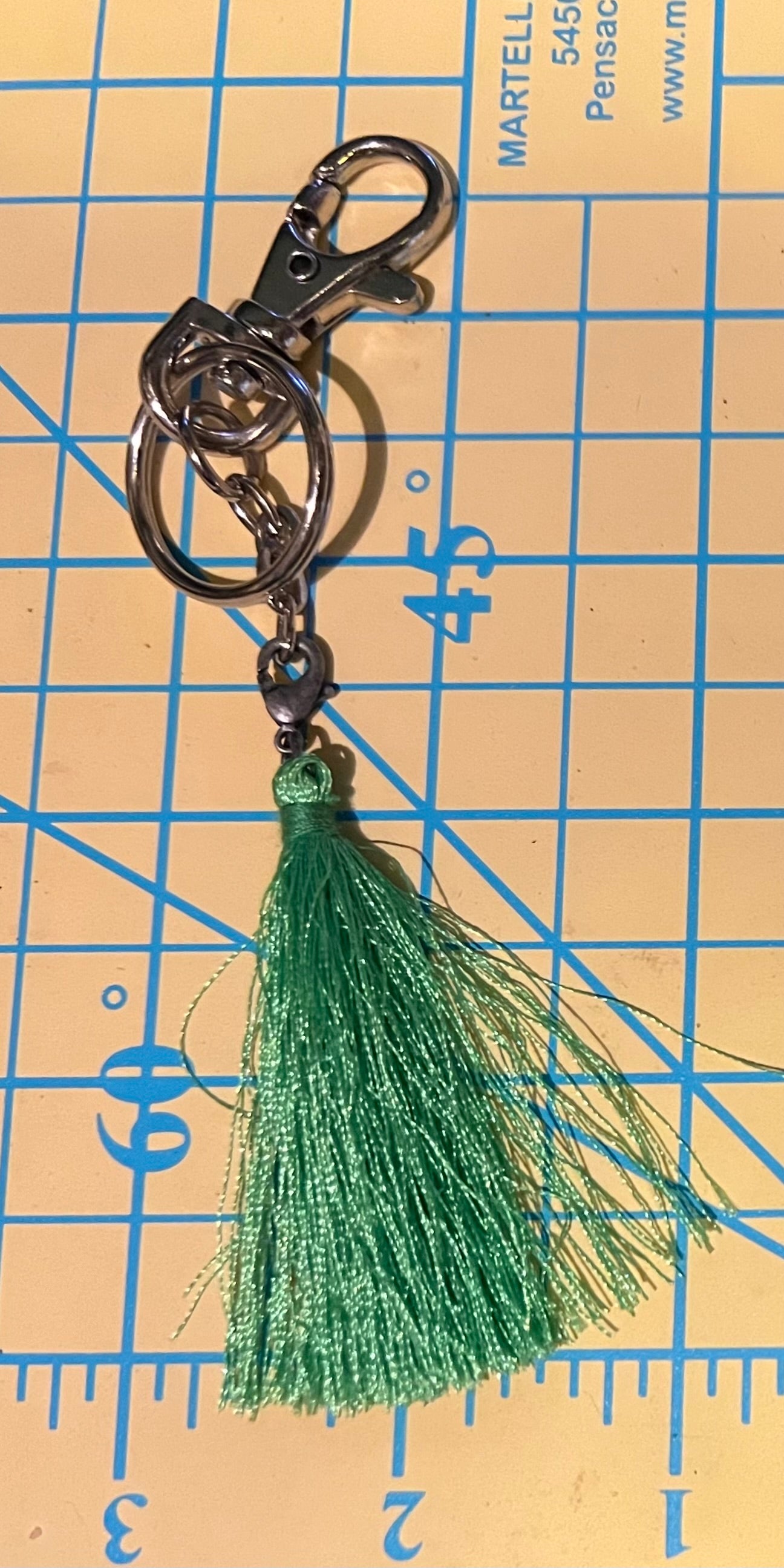 Dangles: Hardware Swivel Clip/Key Chain: Tassels, Pom Poms