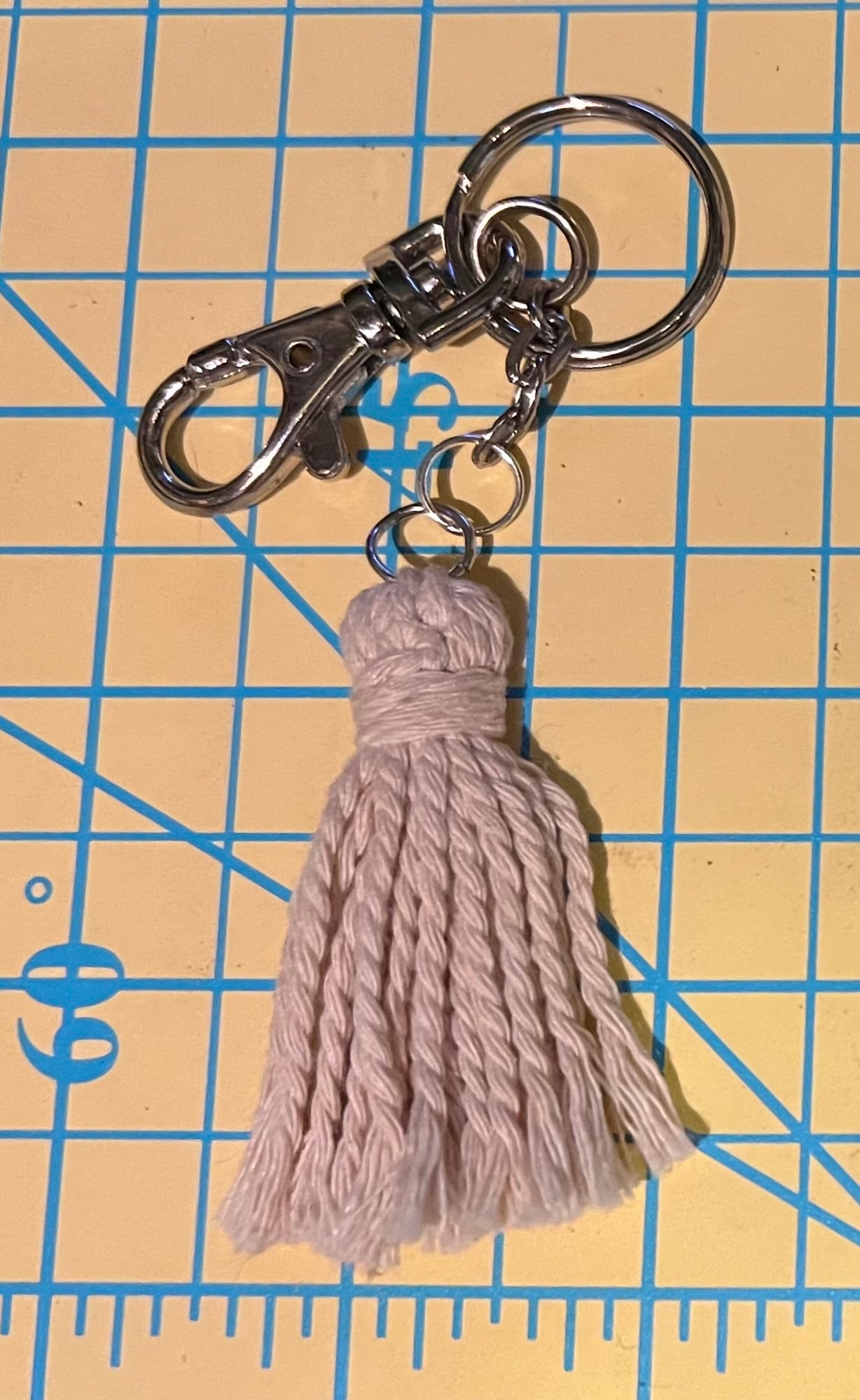 Dangles: Hardware Swivel Clip/Key Chain: Tassels, Pom Poms