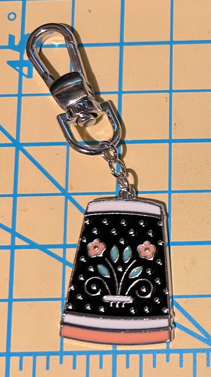 Dangles: Hardware Swivel Clip/Key Chain: Sew/Quilt