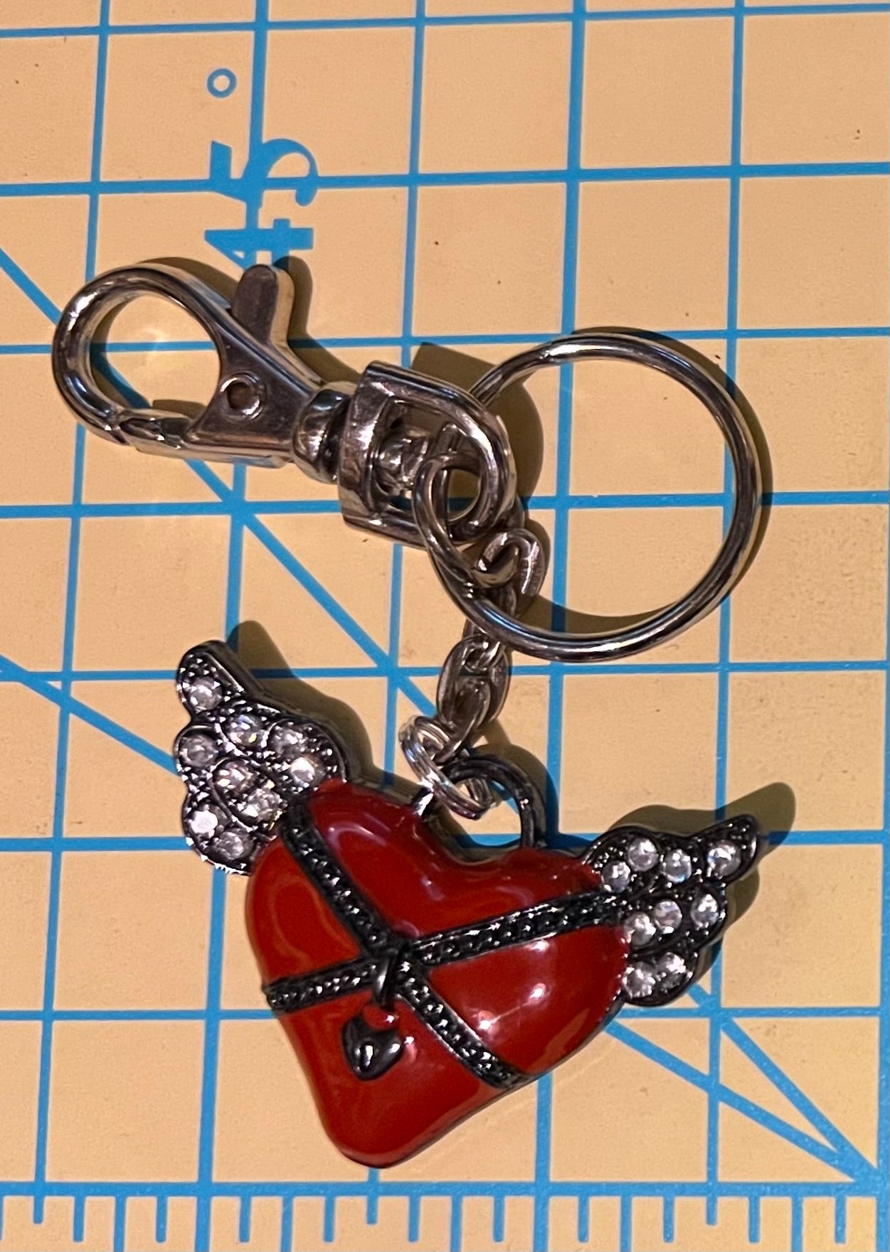 Dangles: Hardware Swivel Clip/Key Chain: Hearts